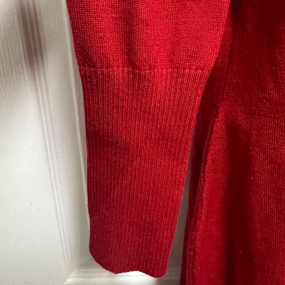 Questions Red Cut-Out Knitted Rhinestone Mini Dress - Picture 3 of 11